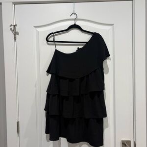 Mittoshop Black One Shoulder Tiered Dress